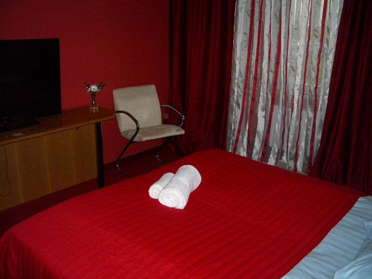 Bed and Breakfast Kardamon Żary Zimmer foto
